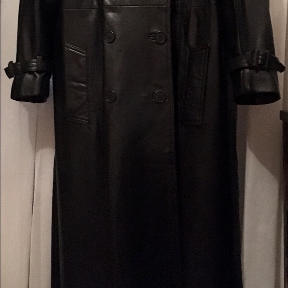 Danier Lambskin Leather Coat - Picture 9 of 14